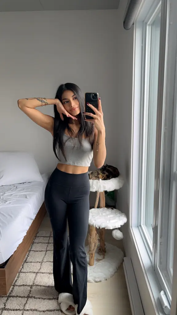 Portrait of Helli, a UGC creator and testimonial for Collabed brand deal management platform